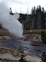 Yellowstone Old faithfull et ses environs (89).JPG
